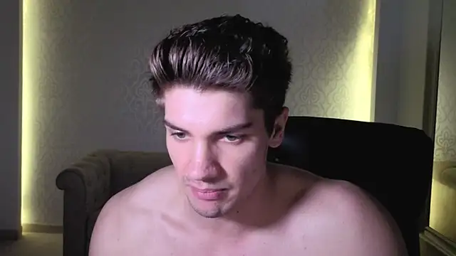 MaxKaiden Chat XXX live