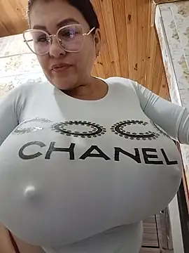 Онлайн чат XXX AlexxiaaMat