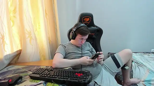 Онлайн чат XXX iliaskrislove