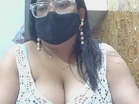 Fuckpussylickass' Live XXX Chat