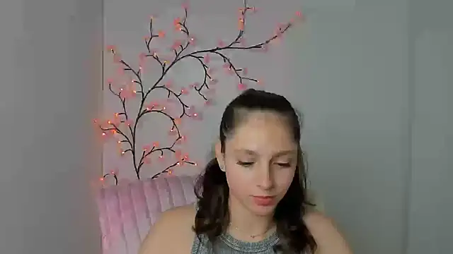 KissMeJulia's Live XXX Chat