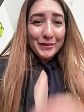 suzy-111 Chat XXX in diretta