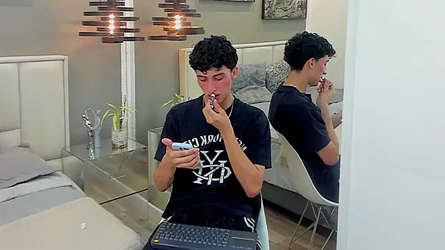 thom_ames Live XXX Chat
