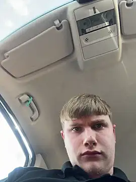 Sammyboy2211's Webcam Show
