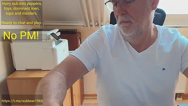 XXX chat uživo modela subbear1968