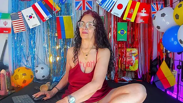 agatha_ross26 Adlı Modelin Canlı XXX Sohbeti