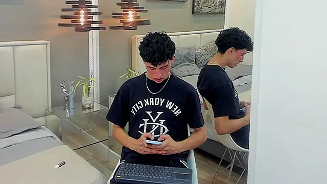 thom_ames – Live XXX-chat