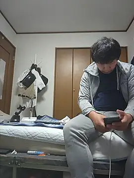 07YUKIO Live XXX Chat