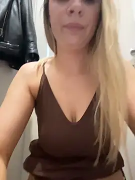 Chat XXX en directo de SashaCatt
