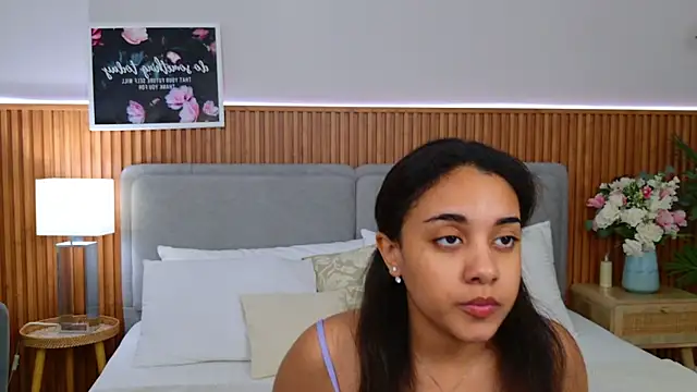 Luna_Cortier's Live XXX Chat