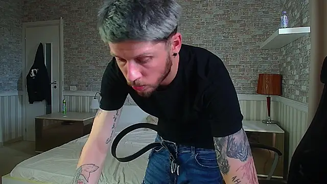 JonahShaw Live XXX-chat