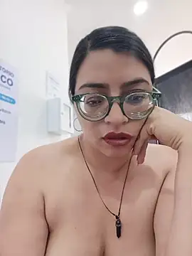 SOFI__10's Live XXX Chat