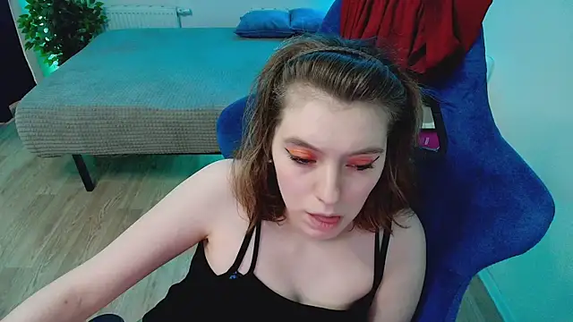 CranberryHot Adlı Modelin Canlı XXX Sohbeti