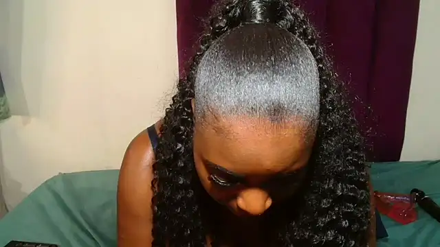 xxebony Adlı Modelin Canlı XXX Sohbeti