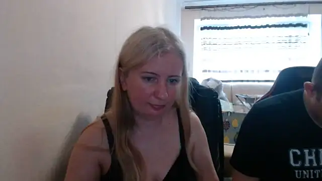 PeterAndJen's Live XXX Chat