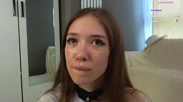 Chatroom XXX en direct de tinyanie