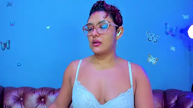 Kaira_mosse's Live XXX Chat