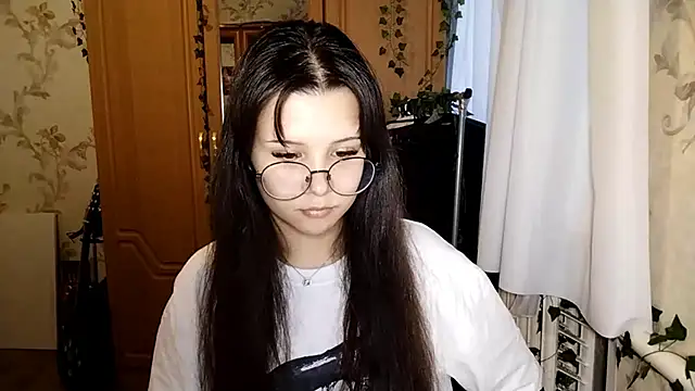 Adilily's Live XXX Chat
