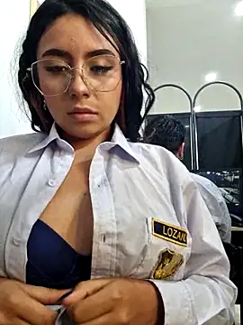 Angela__05 élő XXX-chatje