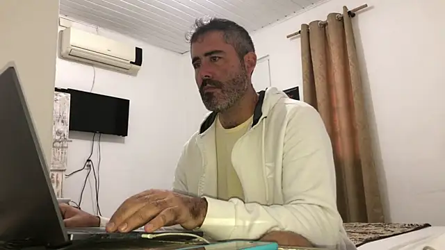 Chat XXX ao vivo de victor_chat