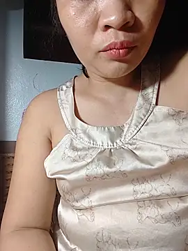 2_sexxx Adlı Modelin Canlı XXX Sohbeti