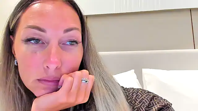 StarryHanna – Live XXX-chat