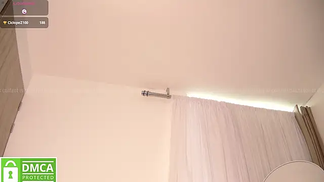 aidaadams élő XXX-chatje