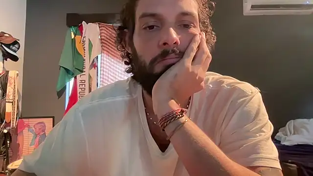Chat +18 de falacomigobbzin ao vivo