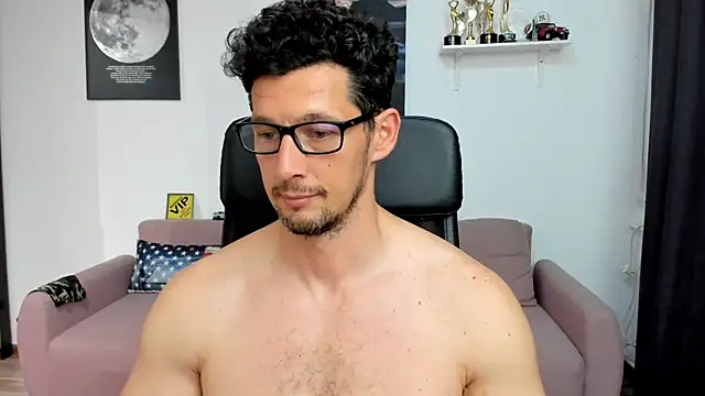 BrutusK08 라이브 XXX 채팅
