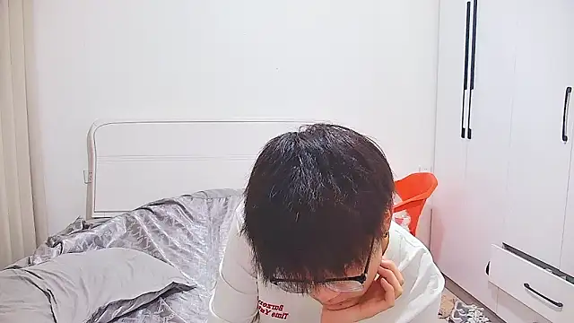 KK-cuteboy 即時 XXX 聊天