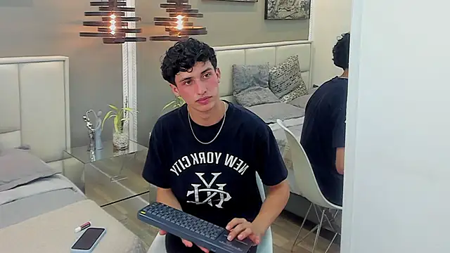 thom_ames – Naživo XXX chat