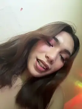 SideChick_Bunny élő XXX-chatje