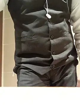 RAINBOWONE live XXX chat