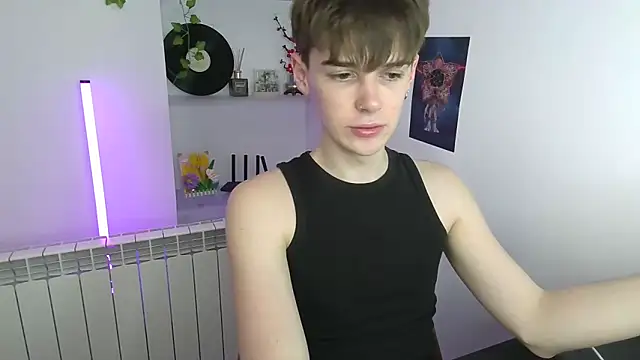 YourMilkyGuy live XXX chat
