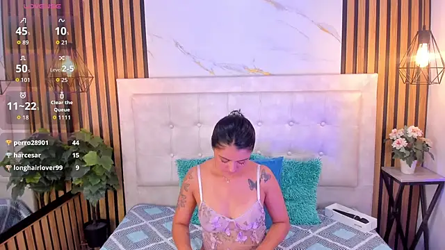 Madyson18 live XXX chat