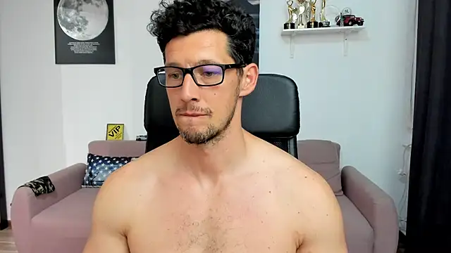 BrutusK08 라이브 XXX 채팅