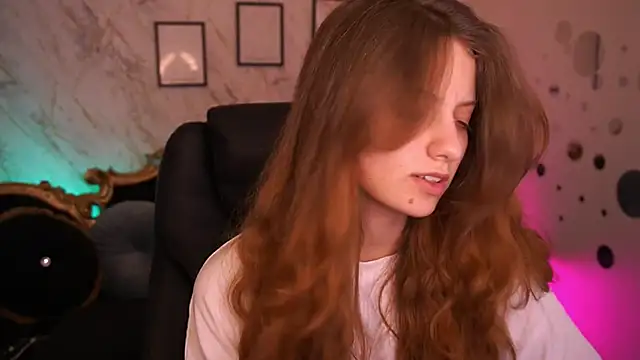 CuteeFoxy Live XXX-chat