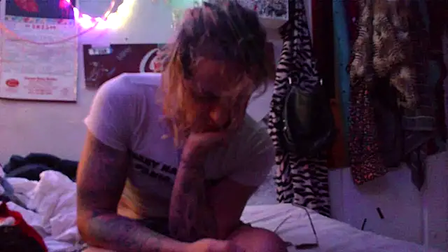 VanillaSnowcones' Live XXX Chat