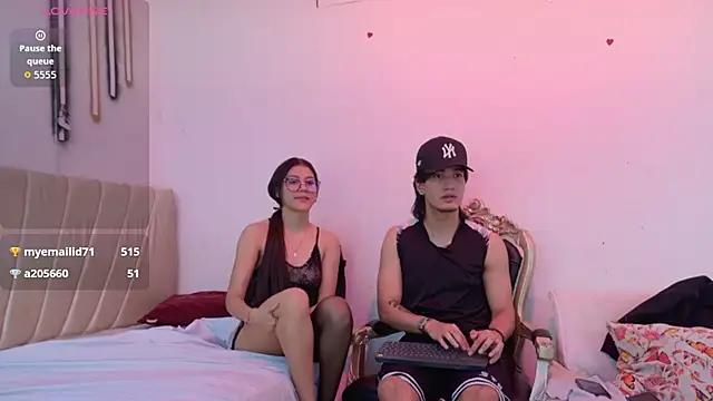 sweetauracouple Live XXX-Chat