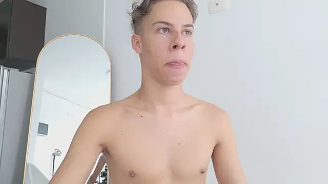 grey___27 élő XXX-chatje