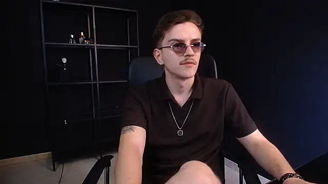FelixStarkk Chat XXX live
