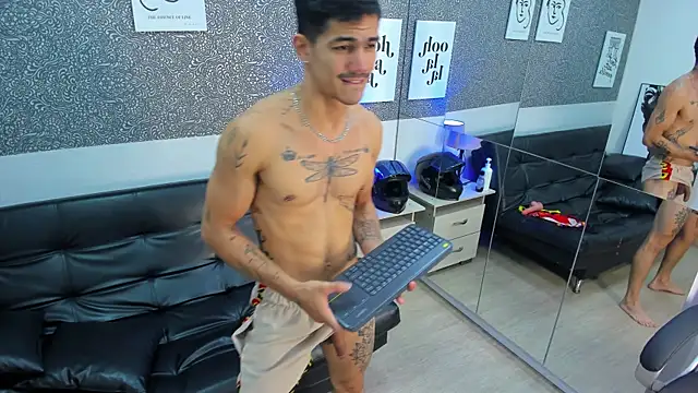 XXX chat uživo modela Jared_Cole