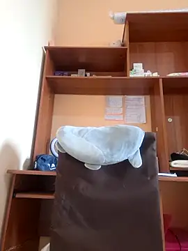 Ally-cutee's Live XXX Chat
