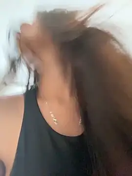 CORAL-524's Live XXX Chat