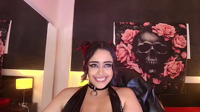 EvaaFoxxy1's Live XXX Chat