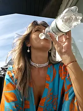 CelynaRoss' Live XXX Chat