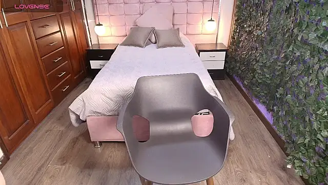 MoriahStorm's Live XXX Chat