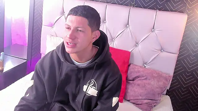 Tony_Zackk Live XXX-chat