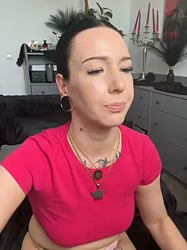Trixie-Tainted's Live XXX Chat