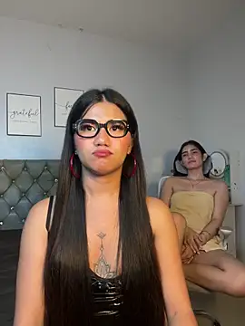 Chatroom XXX en direct de JassmineLove